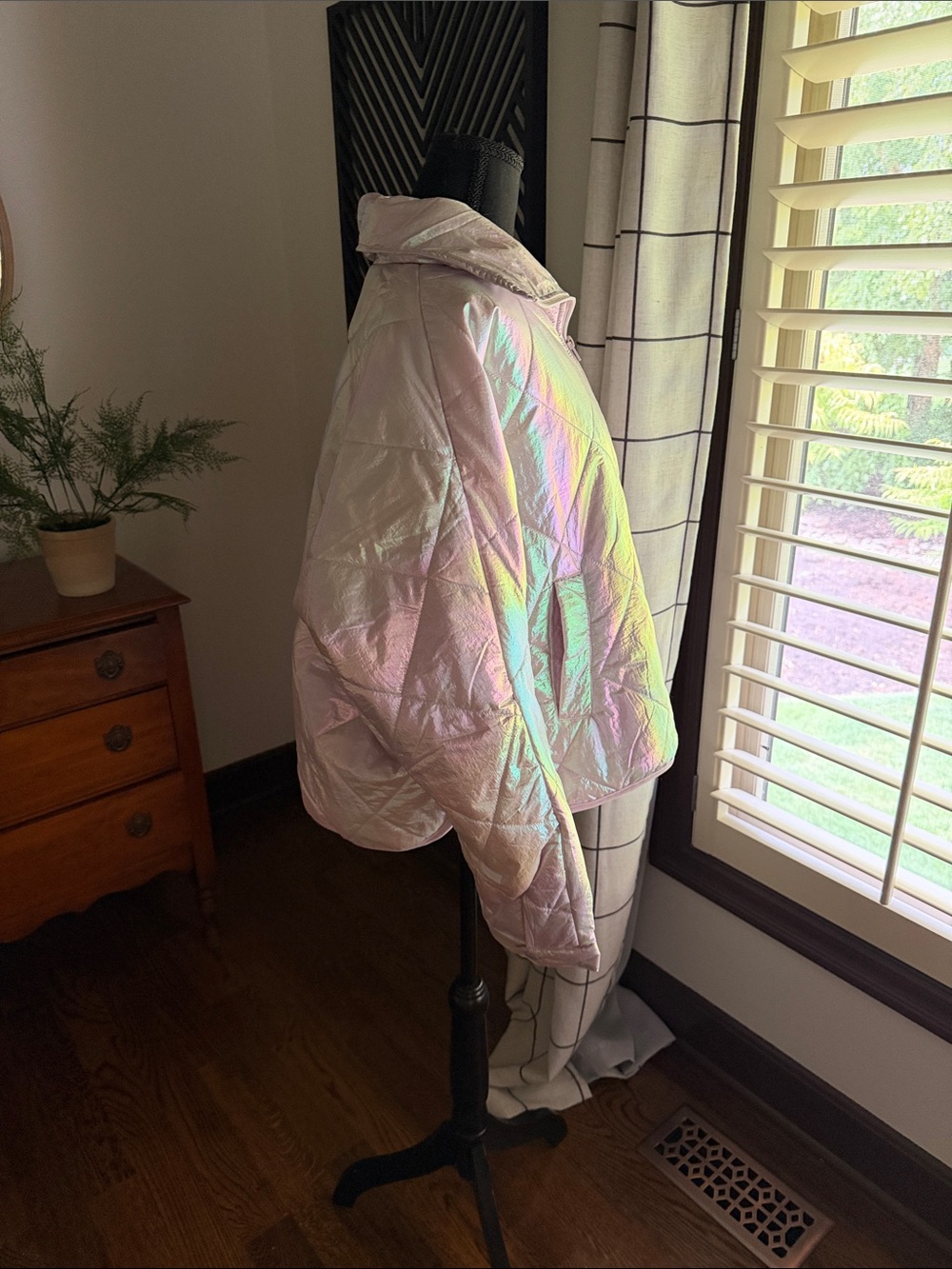 Peach Love California Iridescent Lavender Quilted Jacket medium - Picture 3 of 15
